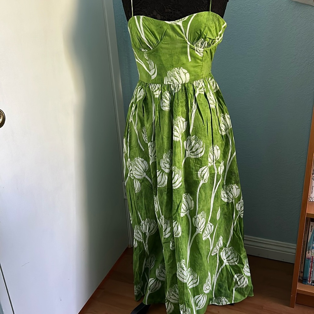 Zara summer outfit. Never worn. Too small.